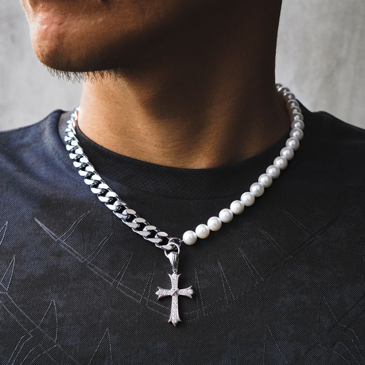 Scarabeaus Cuban Link Pearl Necklace in White Gold with 10mm Cuban Link Chain and Cross Pendant