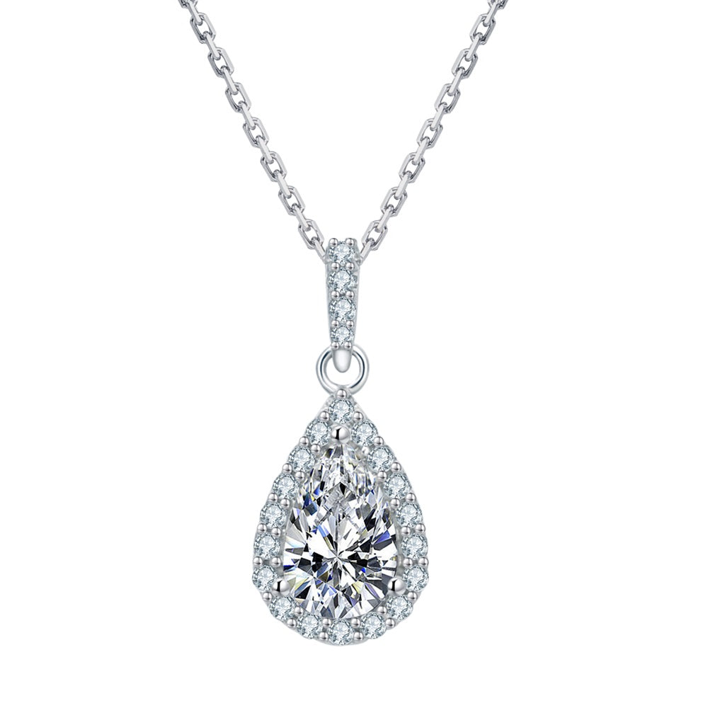 Scarabeaus 1.0 Carats VVS1 Moissanite Pendant Necklace for Women