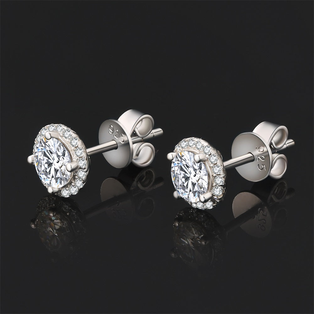 Scarabeaus 0.5 Carats *2 VVS1 Round Cut Moissanite Earrings