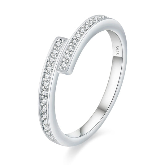 Scarabeaus 0.33 Carats VVS1 Moissanite Rings for Women