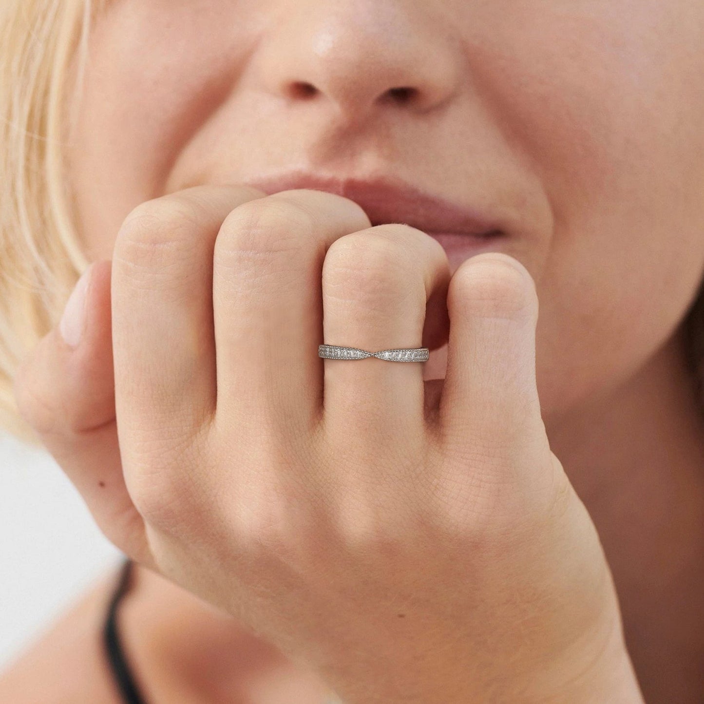 Scarabeaus 0.33 Carats VVS1 Moissanite Rings for Women