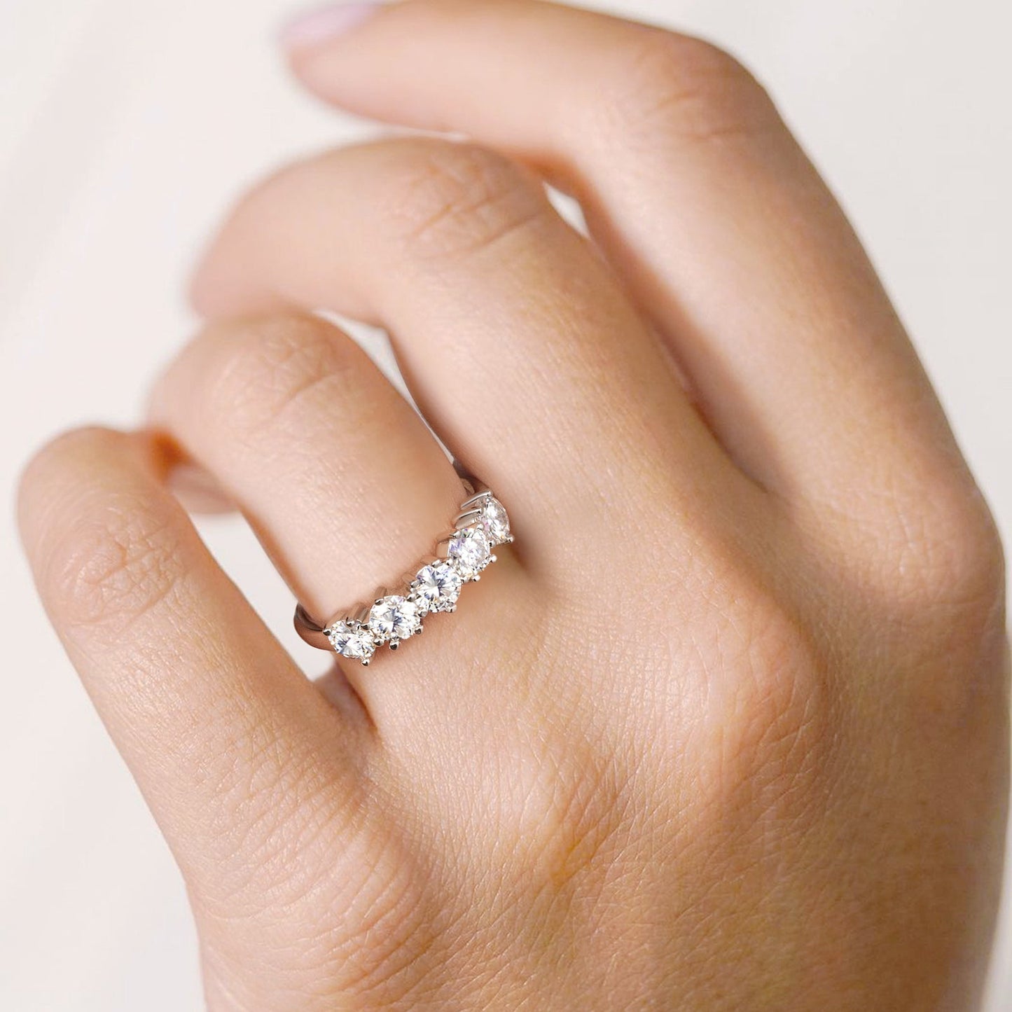 Scarabeaus 1.50 Carats VVS1 Moissanite Rings for Women