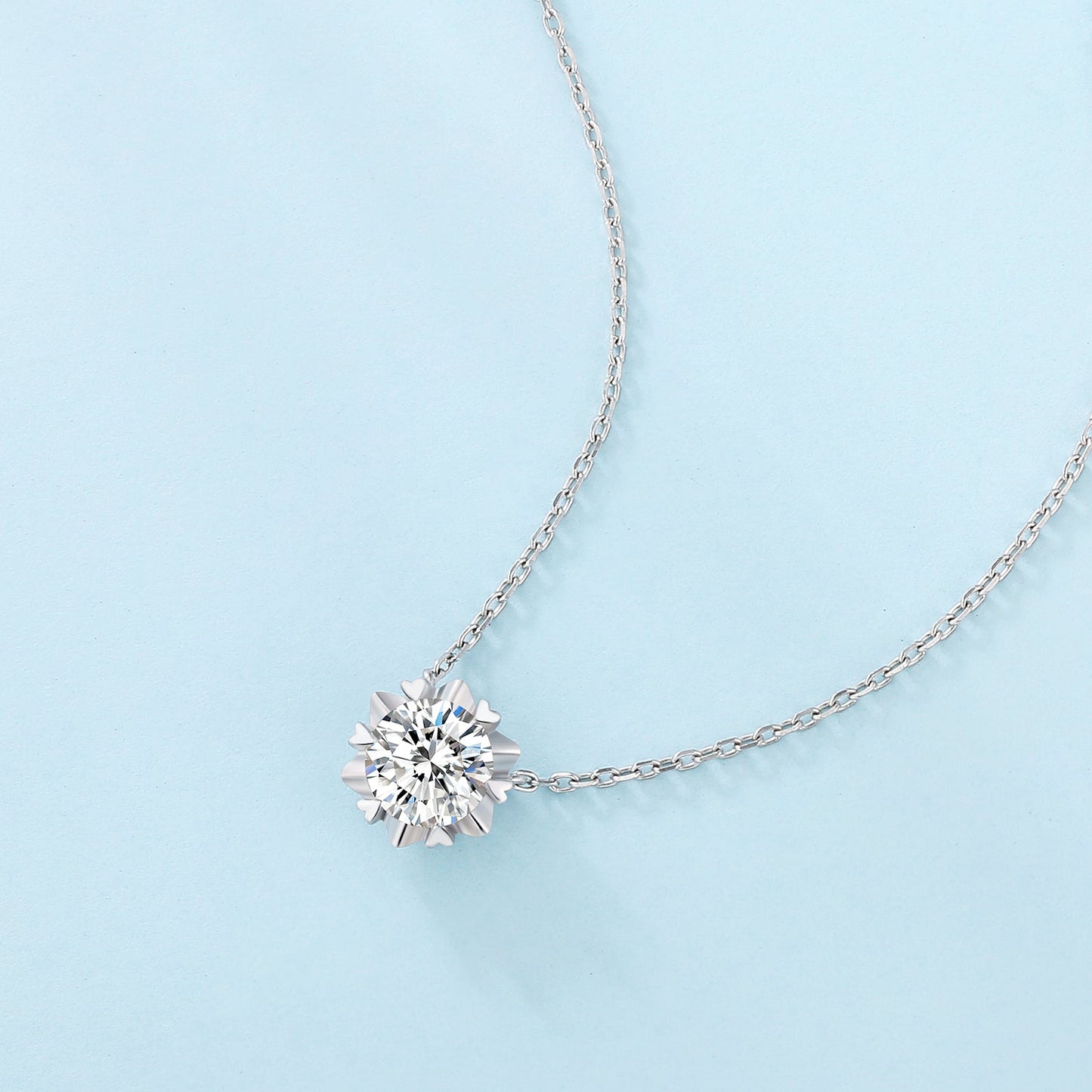 Scarabeaus 1.0 Carats VVS1 Moissanite Flower Heart Pendant Necklace for Women