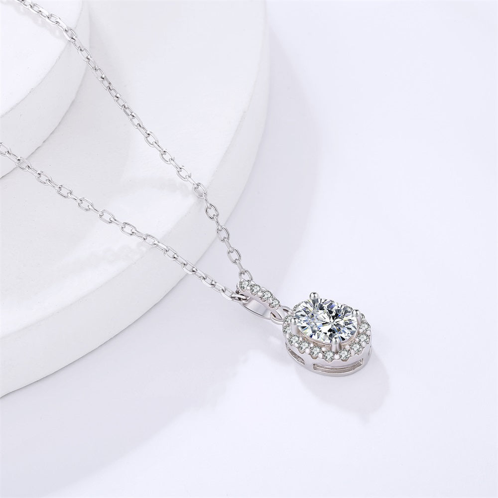 Scarabeaus 1.0 Carats VVS1 Moissanite Pendant Necklace for Women