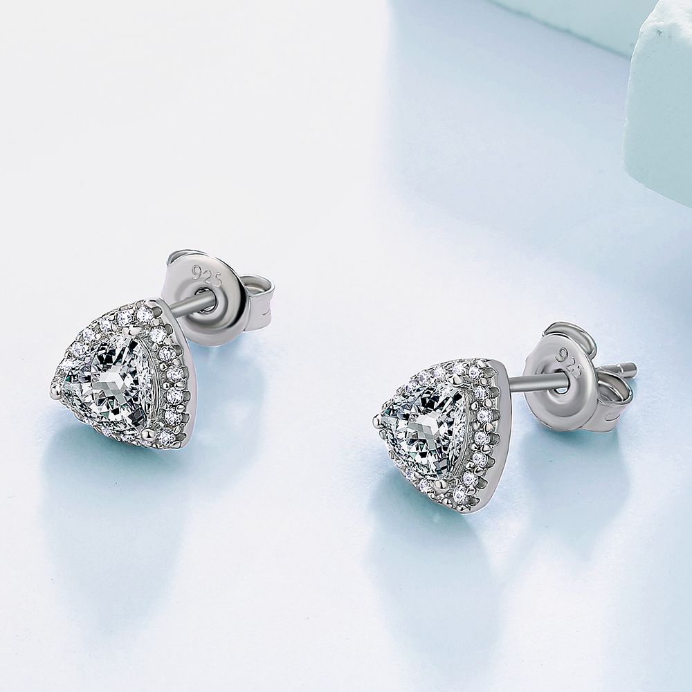 Scarabeaus 0.5 Carats *2 VVS1 Moissanite Stud Earrings for Women